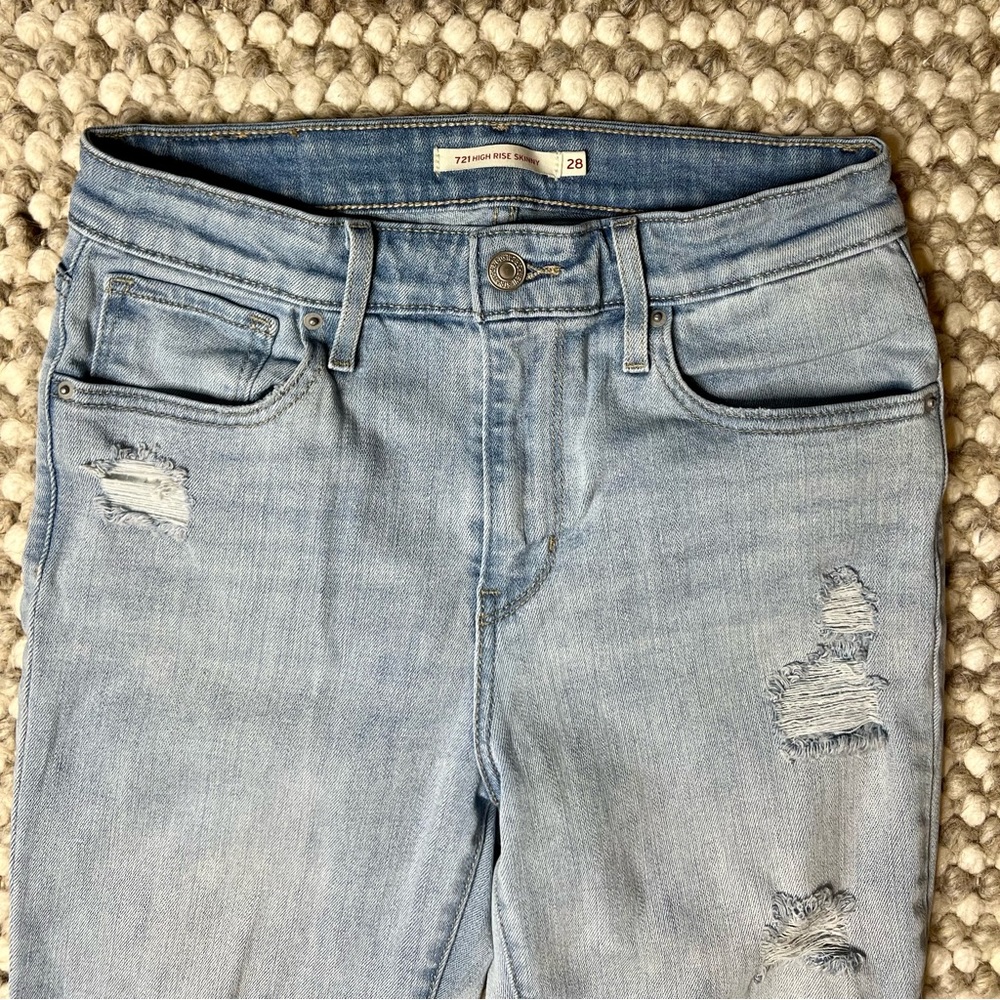 Levi’s High Rise Skinny Ripped Jeans - Picture 3 of 8